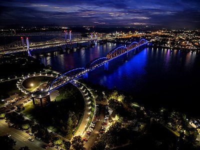 Louisville_walking_bridge_blue.jpg